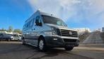 Volkswagen Crafter 2p. met trekhaak en twinbedden 25127, Caravanes & Camping, Buscamper of Camperbus