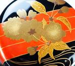 Natsume  Bloemen-Drijfhout (Flower Raft) Maki-e - Hout,, Antiek en Kunst