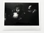 Alberto Korda (1928-2001). - Fidel Castro encendiendo un