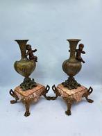 Decoratief ornament (2) - Vazen met putto - Frankrijk -