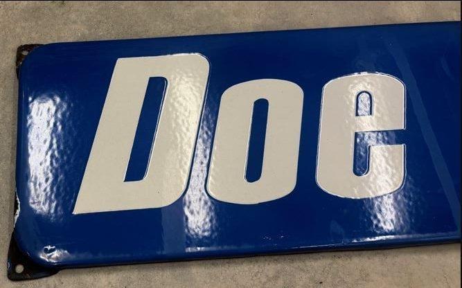 Langcat Bussum - Doe de was de deur uit! - Emaille bord -, Antiek en Kunst, Antiek | Wandborden en Tegels