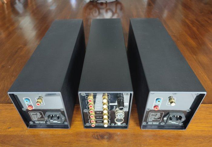 Crimson - 610C Voorversterker, 2x 630C solid-state, Audio, Tv en Foto, Radio's