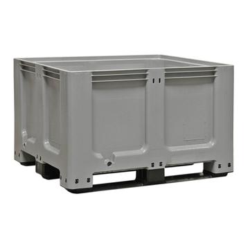Palletbox voorzien van 3 sleden beschikbaar voor biedingen