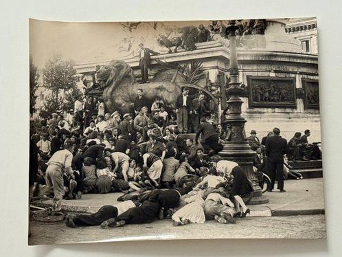 Robert Capa (1913-1954) / Pix. - Spectacular image of the, Antiek en Kunst, Kunst | Schilderijen | Modern