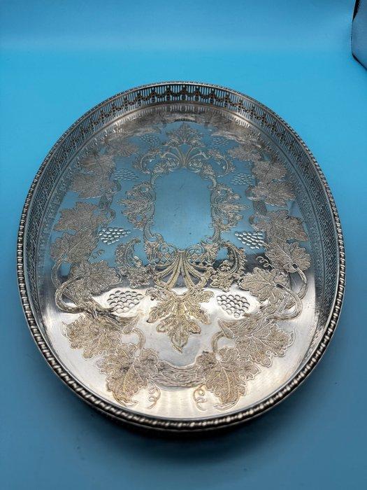 Antique Silver Plated Tray with Embossed Vine and Grape, Antiek en Kunst, Antiek | Keukengerei