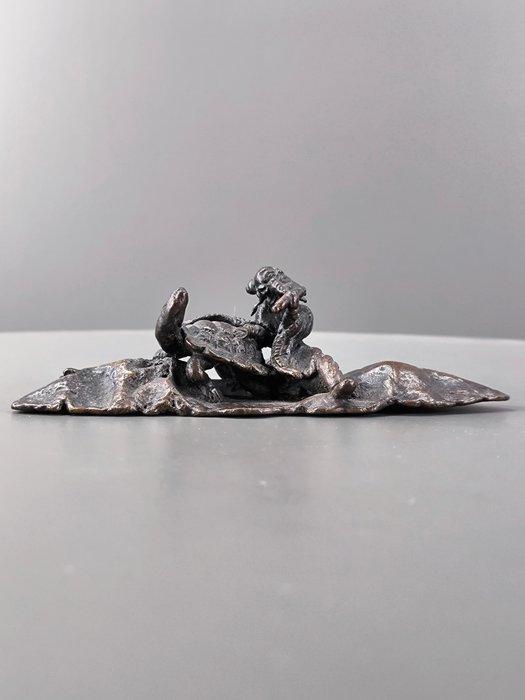 China Ming-dynastie Een bronzen ‘Immortal en Black Tortoise’, Verzamelen, Mineralen en Fossielen