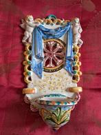 Wijwatervat (3) - 1970-1980, Antiek en Kunst