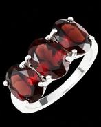 Granaat - Zilver, Licht der Alten - Prestige-ring met, Antiek en Kunst