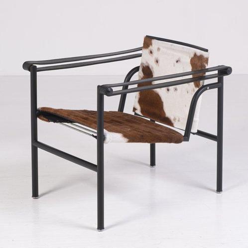 Cassina - Charlotte Perriand, Le Corbusier, Pierre Jeanneret, Antiek en Kunst, Antiek | Meubels | Stoelen en Sofa's