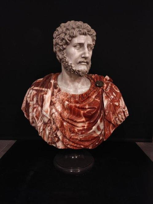 sculptuur, Busto di imperatore Antonino Pio - 84 cm - Marmer, Antiek en Kunst, Antiek | Keramiek en Aardewerk