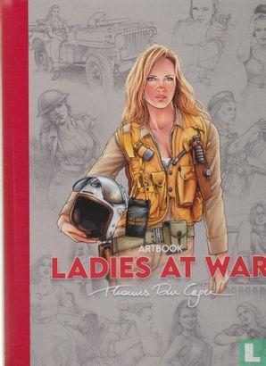 ? - Artbook Thomas Du Caju: Ladies at war - 2024, Boeken, Strips | Comics, Overige gebieden, Zo goed als nieuw, Eén comic, Verzenden