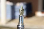 Exceptionnel et Rare stylo plume 18 kts du sculpteur, Nieuw
