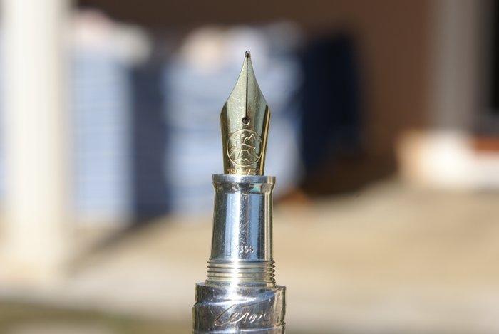 Exceptionnel et Rare stylo plume 18 kts du sculpteur, Verzamelen, Pennenverzamelingen