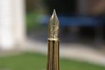 Très Rare stylo plume 18 kts PIERRE HUGO Orfèvre Limited, Nieuw