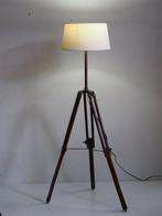 Staande lamp - Hout - XL vintage houten driepoot, Antiek en Kunst