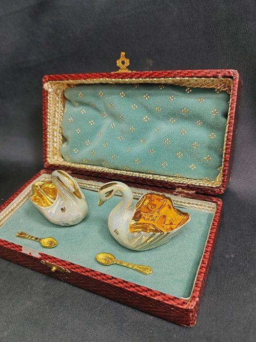 Limoges - Zout- en pepervaatjes - zwaan - Porselein, Antiek en Kunst, Antiek | Meubels | Tafels