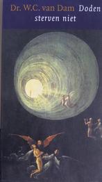 DODEN STERVEN NIET 9789024200597 VAN DAM, Boeken, Godsdienst en Theologie, Verzenden, Gelezen, VAN DAM