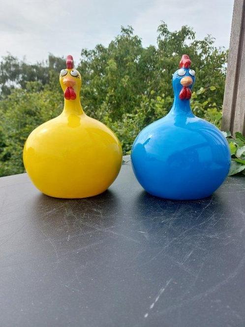 Statue, set of 2 balloon chickens - 23 cm - polyresine, Antiek en Kunst, Curiosa en Brocante