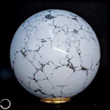 Rare boule de howlite naturelle du Canada Chef-dœuvre de la