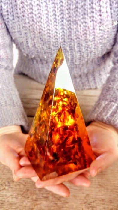 Baltisch - Barnsteen - Pyramid - 16 cm - 8 cm, Verzamelen, Mineralen en Fossielen