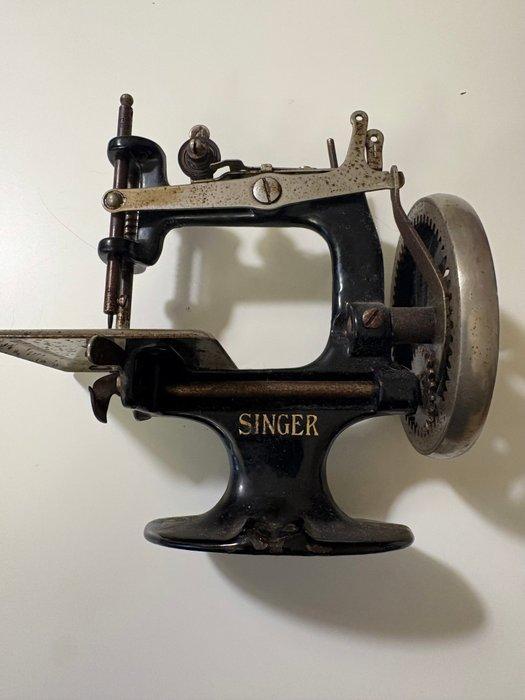 Singer 20 Sewhandy Machine à coudre - Fonte - machine à, Antiquités & Art, Art | Objets design