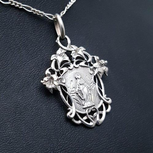 Zilver, Art Nouveau - Ketting met hanger -  Moeder Maria., Antiek en Kunst, Kunst | Designobjecten