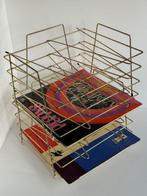 Rek - Metaal - Drie vintage goudkleurige LPs / platen