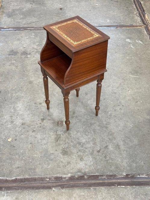 Kast - met bovenblad ingelegd met leer - Mahonie -, Antiek en Kunst, Curiosa en Brocante