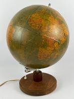 Tabletop globe - Prof. Dr. Arthur Krause - Un globe éclairé