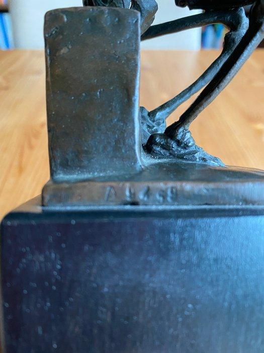 Milo (1910-1978) - sculptuur, De eeuwige denker - 20 cm -, Antiek en Kunst, Curiosa en Brocante