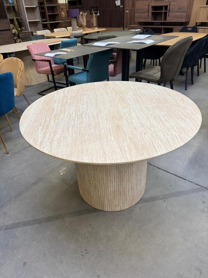 Lagos eettafel rond, kleur travertin (nieuw, outlet), Maison & Meubles, Tables | Tables à manger