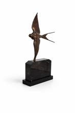sculptuur, Art Deco stijl bronzen zwaluw in de vlucht - 48