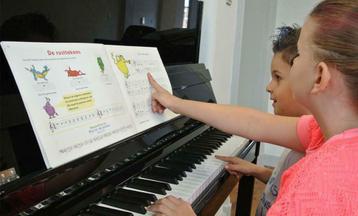 Huur vanaf €35/maand een akoestische piano! beschikbaar voor biedingen