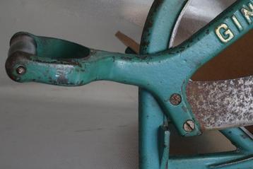 Ginge - Broodsnijmachine - Gietijzer, hout - Ginge