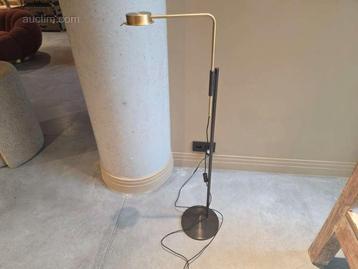 Design leeslamp WASTBERG beschikbaar voor biedingen