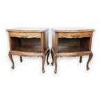 Nachtkastje (2) - Hout - Houten nachtkastjes uit de jaren, Nieuw