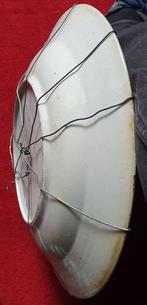 Plat - Porcelaine - Un plat Imari doré, Antiek en Kunst