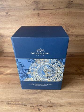 Disney - sculptuur, Horloge Disneyland Hôtel - 27 cm - Hars, Nieuw