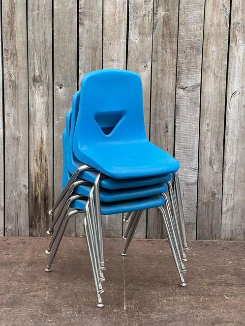 ‘madchair’–passerpoot–azuurblauw binnen- én buitengebruik, Articles professionnels, Horeca | Mobilier & Aménagement, Enlèvement ou Envoi