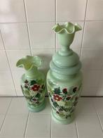 Vaas (2) - Opaline glas - Opaline vazen bloemdecor