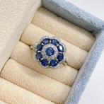 ***SANS RÉSERVE*** Bague fleur en saphir bleu – Design