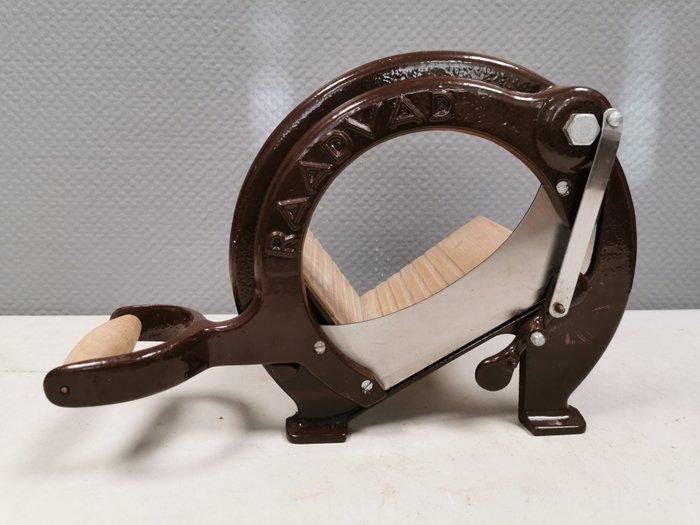 Raadvad - Ove Larsen - Broodsnijmachine - 294 - Hout, Staal,, Antiek en Kunst, Antiek | Keukengerei