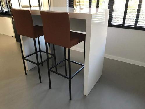 Set van 2 leren barstoelen - bruin leer - Echt leer, Modern,, Huis en Inrichting, Stoelen, Overige kleuren, Nieuw, Leer, Ophalen of Verzenden