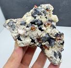 Amas de topaze miel supérieure avec quartz fumé, albite,