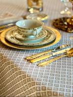 Nappe élégante à motifs aux couleurs douces pour des tables
