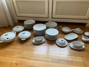 KPM - Unknown - Plat de service (35) - Krister - Porcelaine