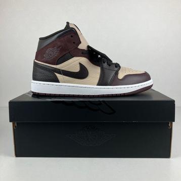Nike - Air Jordan 1 Mid SE Velvet Brown/Earth-Sanddrift -