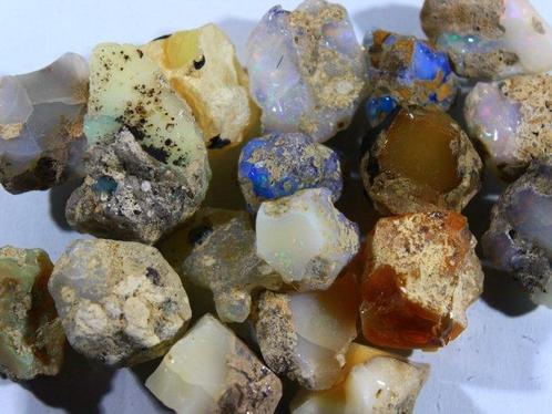 Cts. 430,0 dopales éthiopiens Rugueux- 86 g, Verzamelen, Mineralen en Fossielen