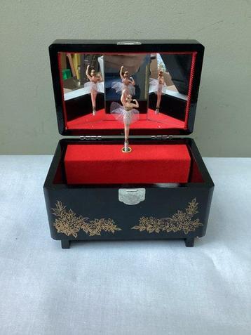 Japanse Vintage houten muziekdoos met ballerina en spiegel -