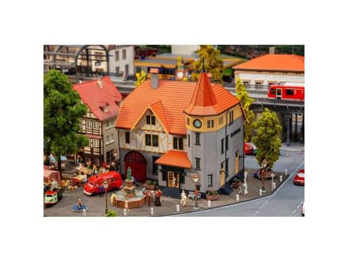 Schaal H0 Faller 130649 Gemeentehuis met brandweergarage..., Hobby & Loisirs créatifs, Trains miniatures | HO, Enlèvement ou Envoi